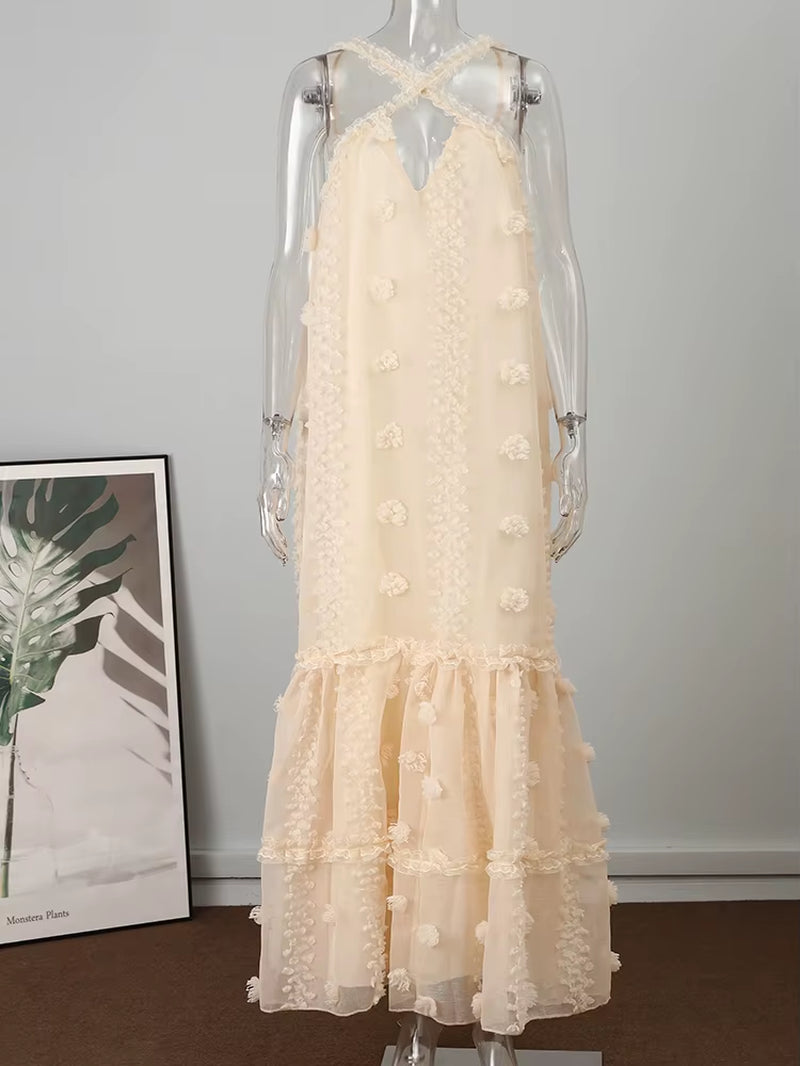 Effortless Chic: Sleeveless Halter Maxi Summer Dress