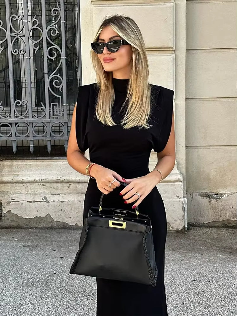 Effortless Elegance: the Black Slim Midi Dress